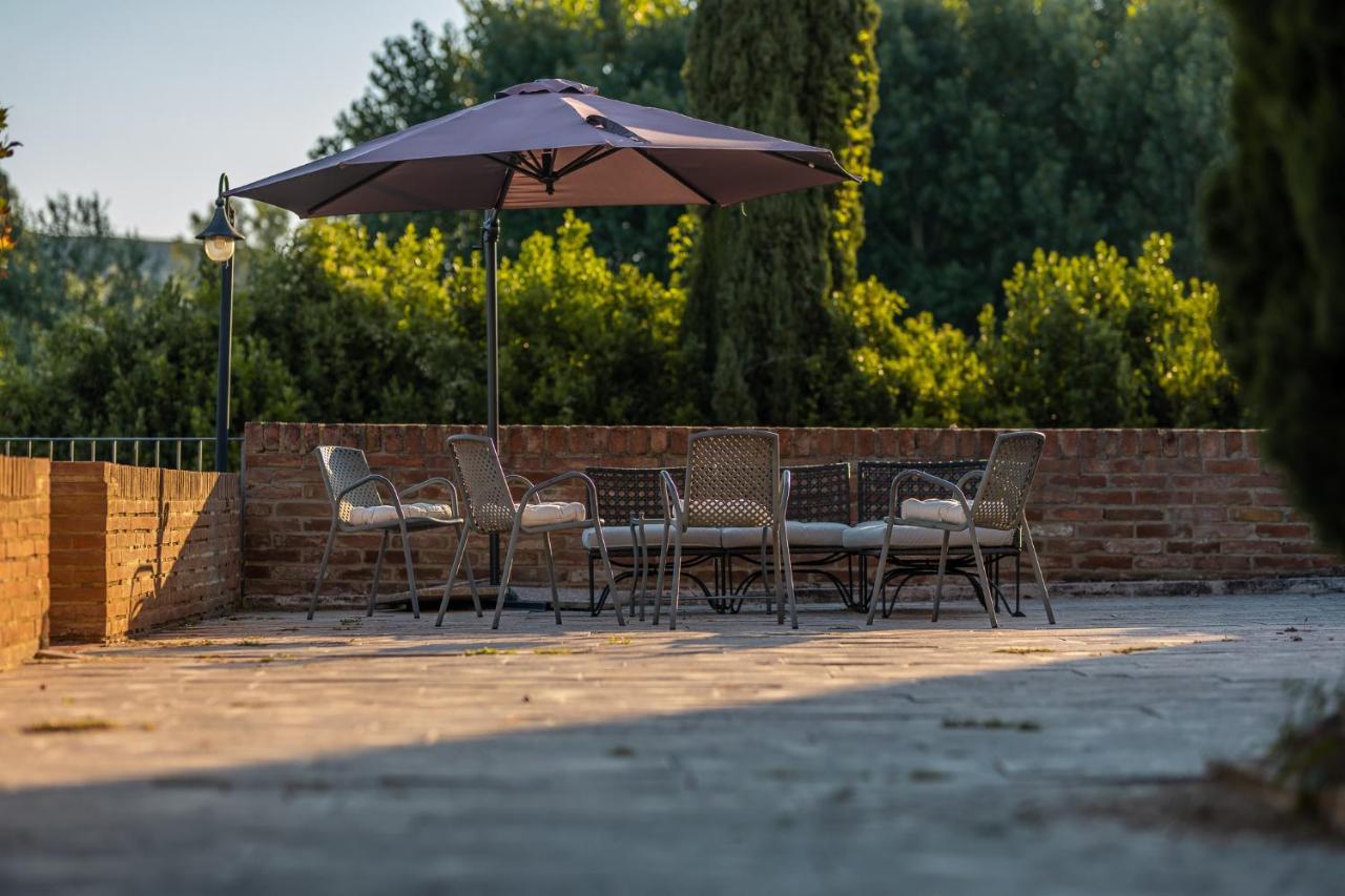 Hotel More Di Cuna Monteroni dʼArbia Kültér fotó
